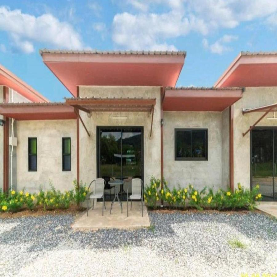 Malinee Resort Pantai Bang Tao Bagian luar foto