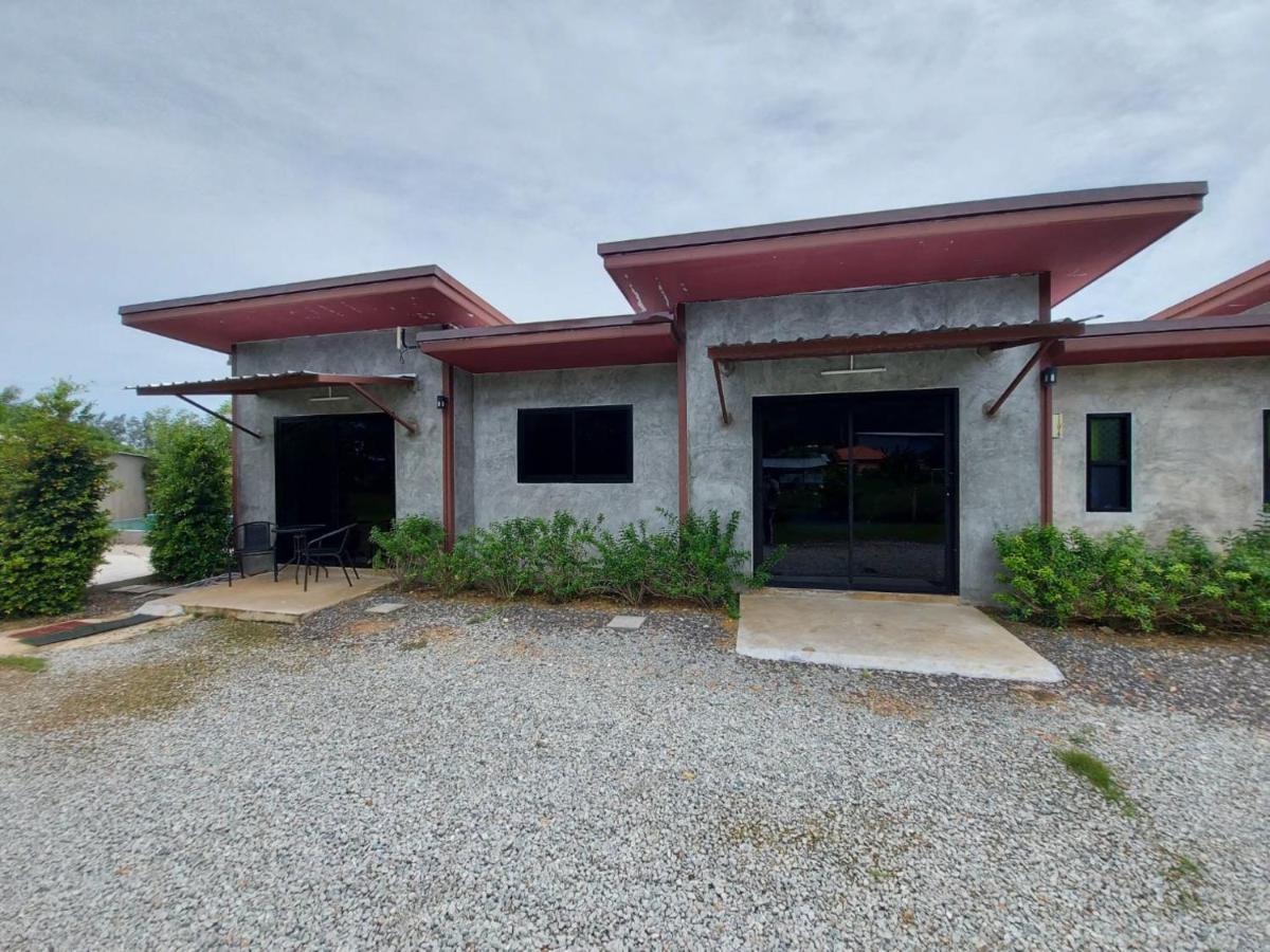 Malinee Resort Pantai Bang Tao Bagian luar foto