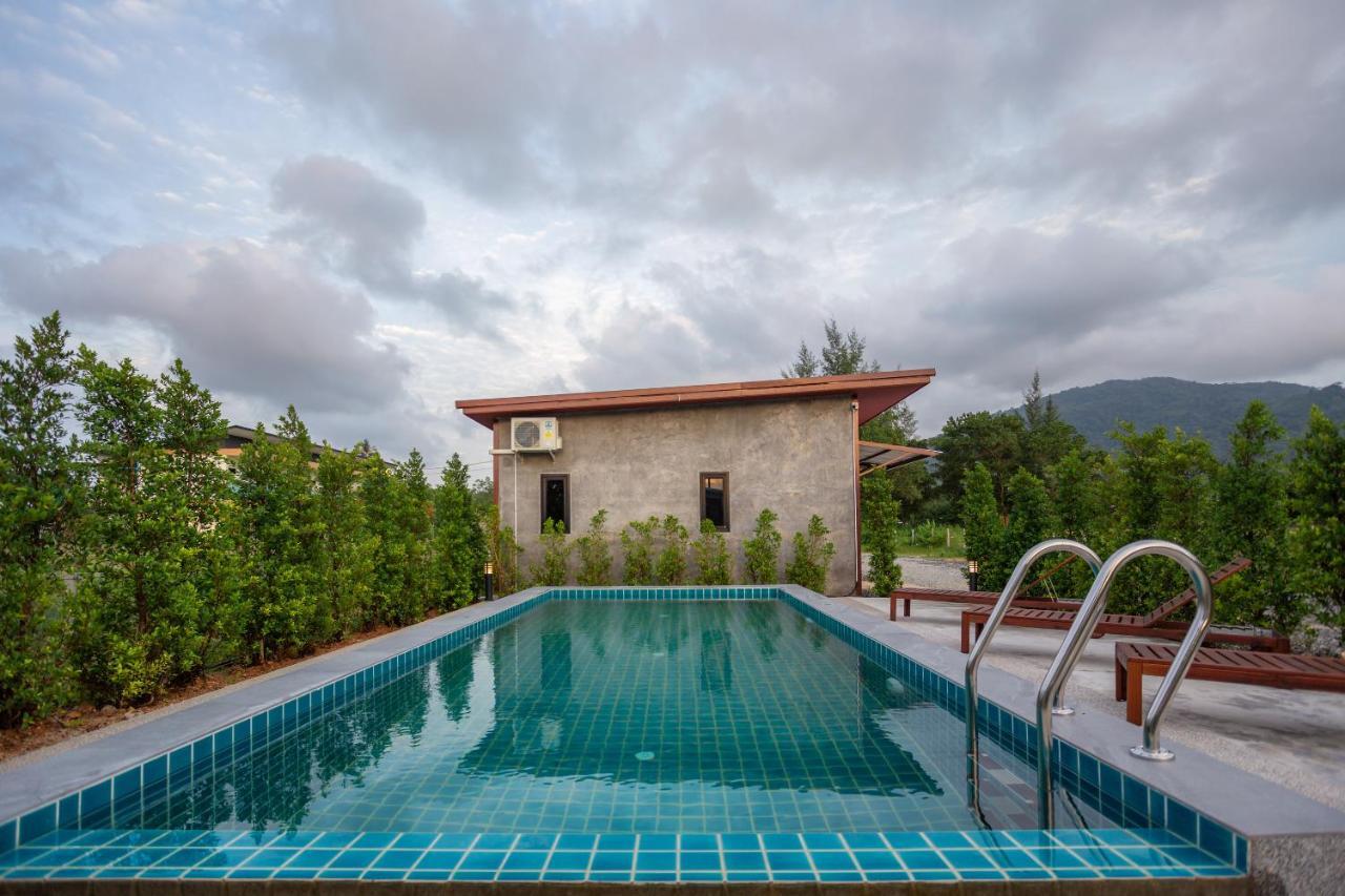 Malinee Resort Pantai Bang Tao Bagian luar foto