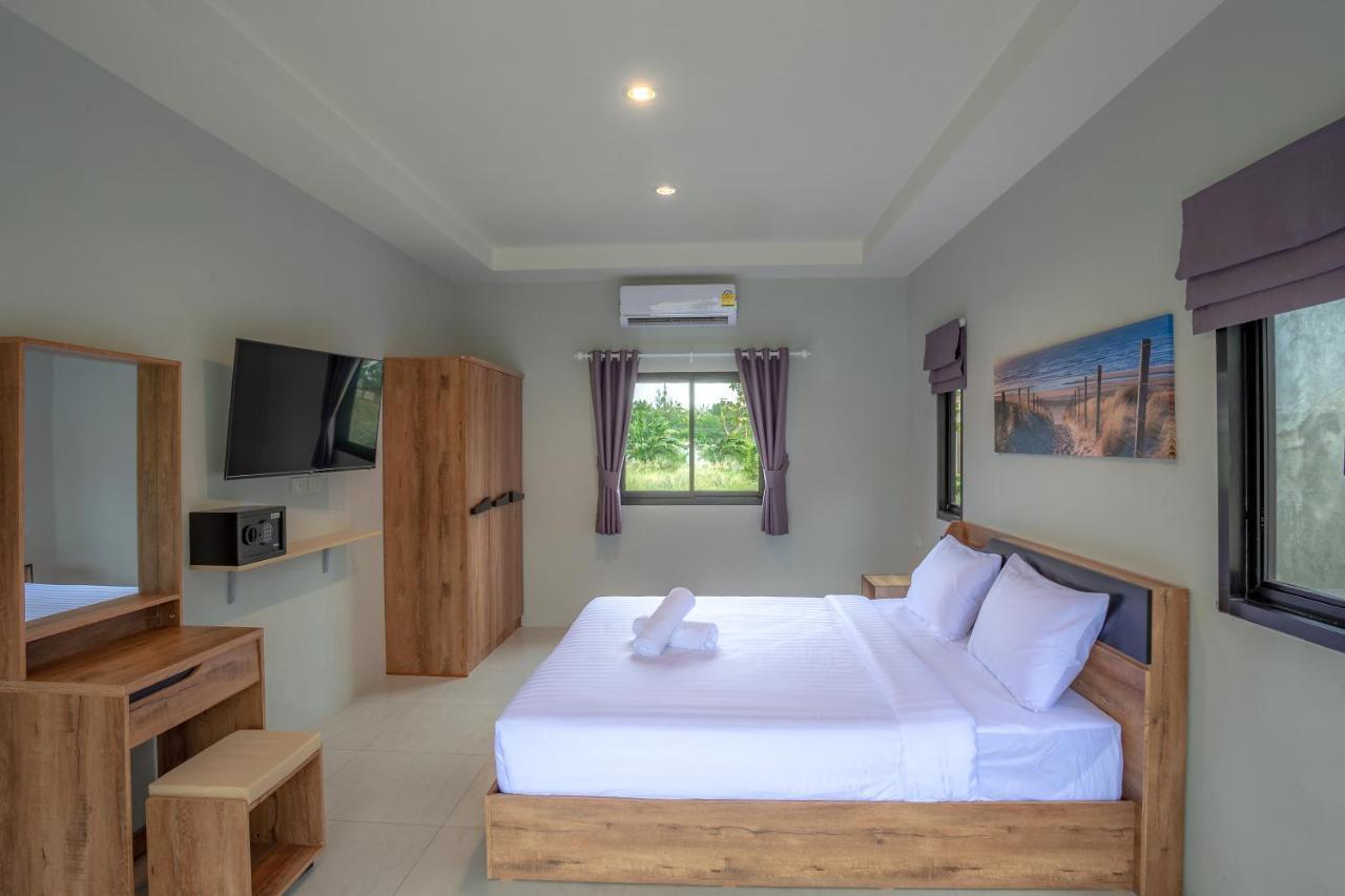 Malinee Resort Pantai Bang Tao Bagian luar foto
