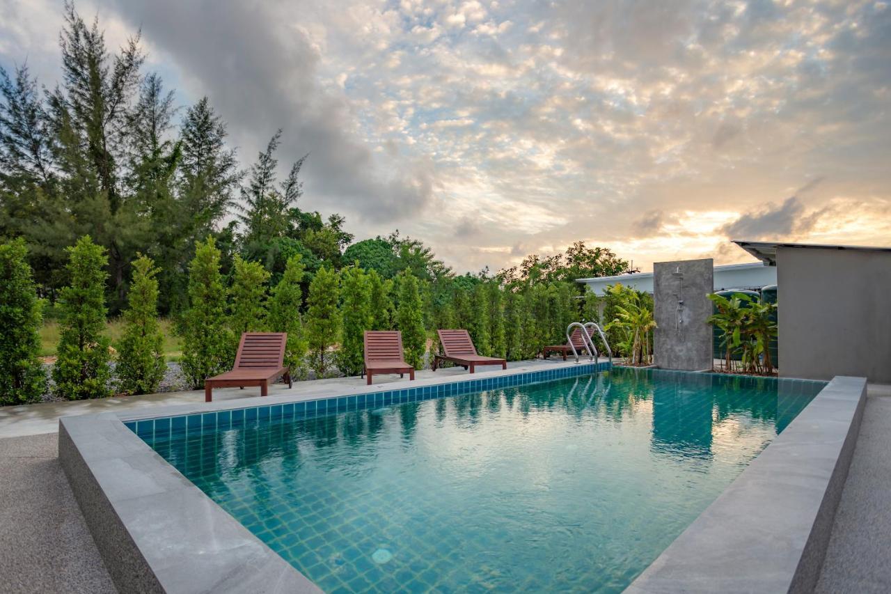 Malinee Resort Pantai Bang Tao Bagian luar foto