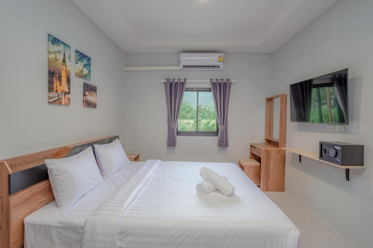 Malinee Resort Pantai Bang Tao Bagian luar foto